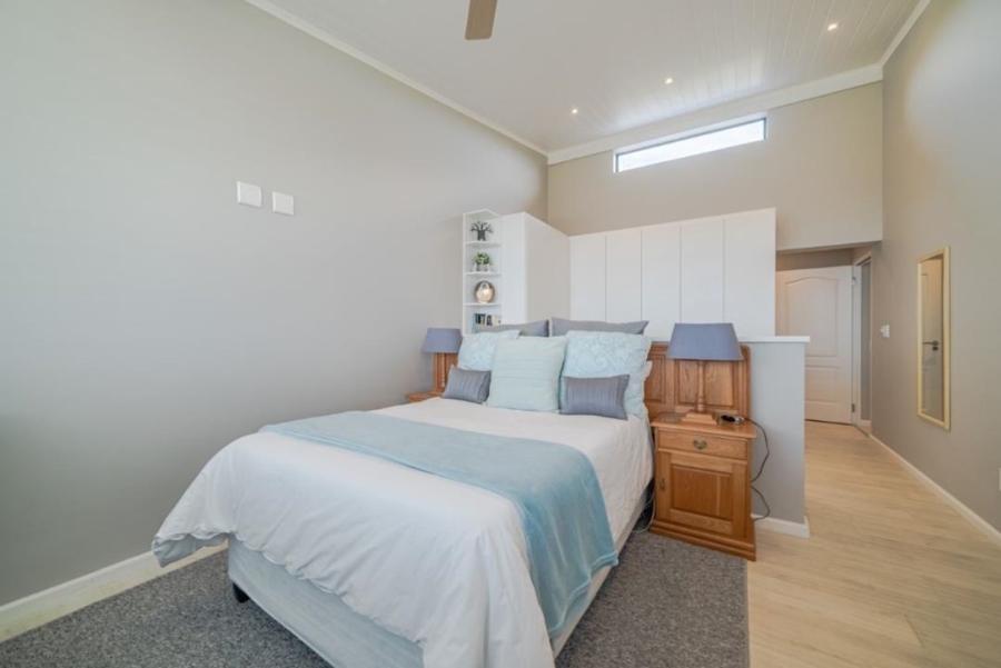 4 Bedroom Property for Sale in Stilbaai Oos Western Cape